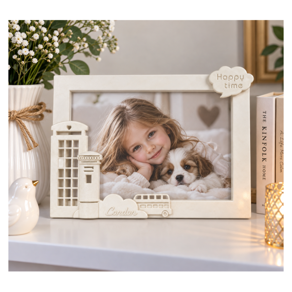 Dekorativni ram za slike HL739H – krem beli sa motivima Londona, 13 × 18 cm